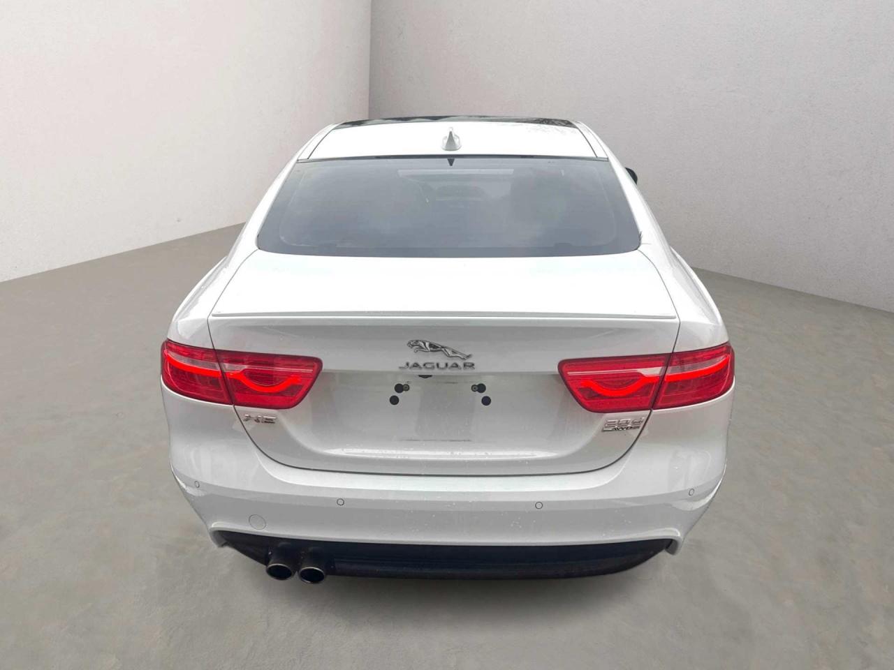 2017 Jaguar XE 20d R-Sport AWD Diesel Photo
