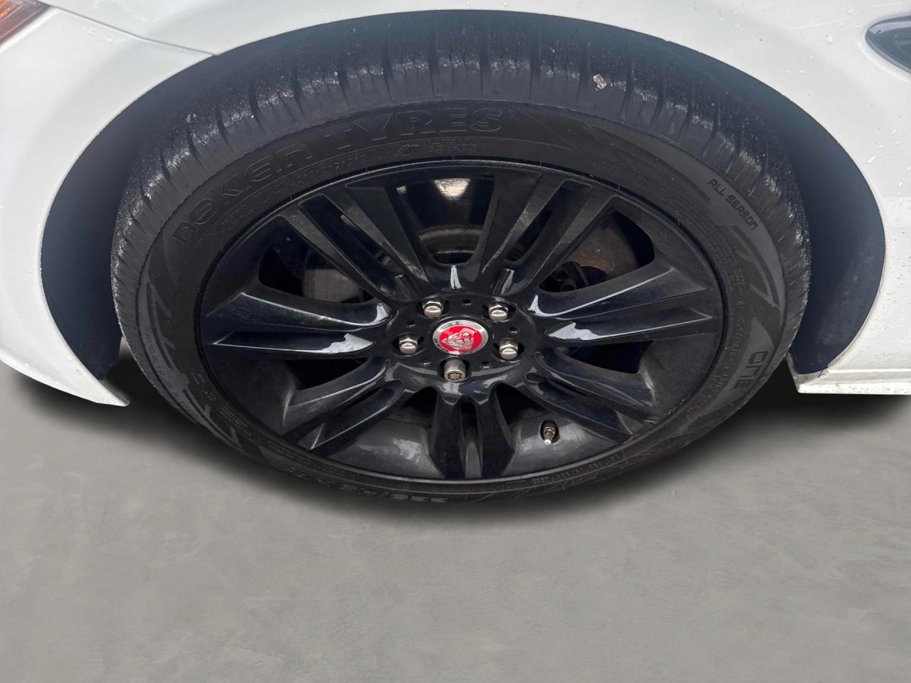 2017 Jaguar XE 20d R-Sport AWD Diesel Photo