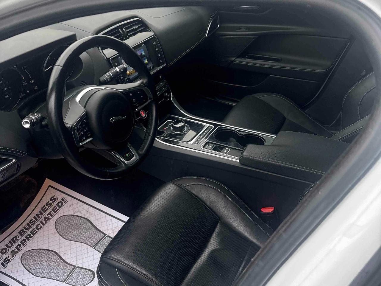 2017 Jaguar XE 20d R-Sport AWD Diesel Photo