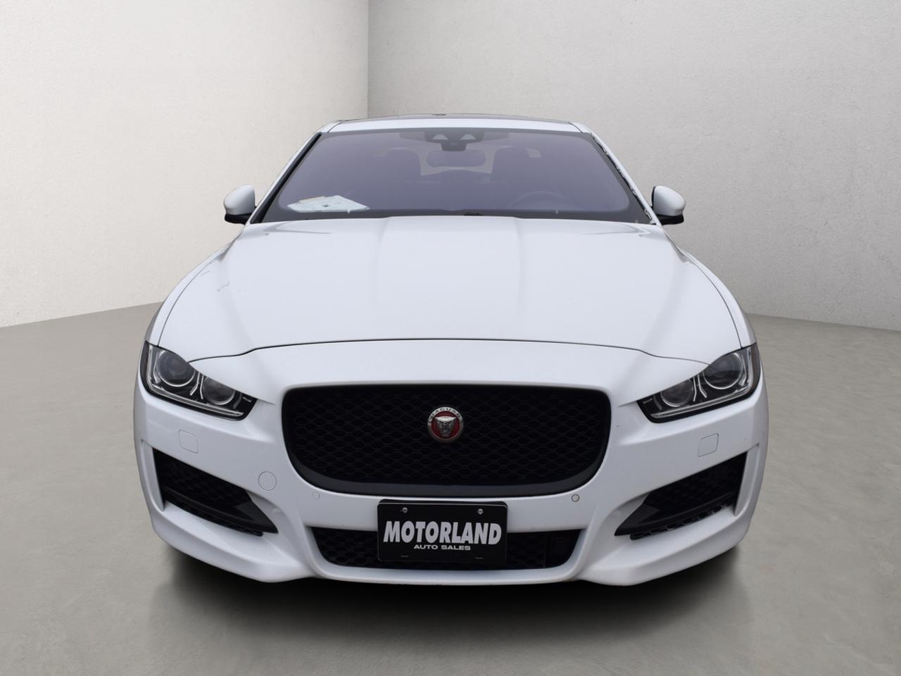 2017 Jaguar XE 20d R-Sport AWD Diesel Photo