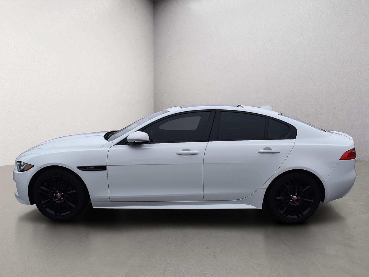2017 Jaguar XE 20d R-Sport AWD Diesel Photo