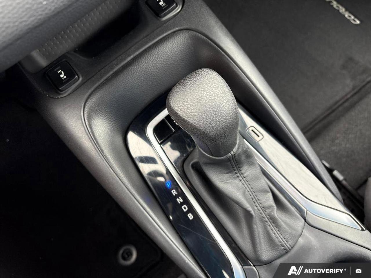 2024 Toyota Corolla LE   CLEAN CARFAX   CARPLAY   BLIND SPOT MONITOR Photo