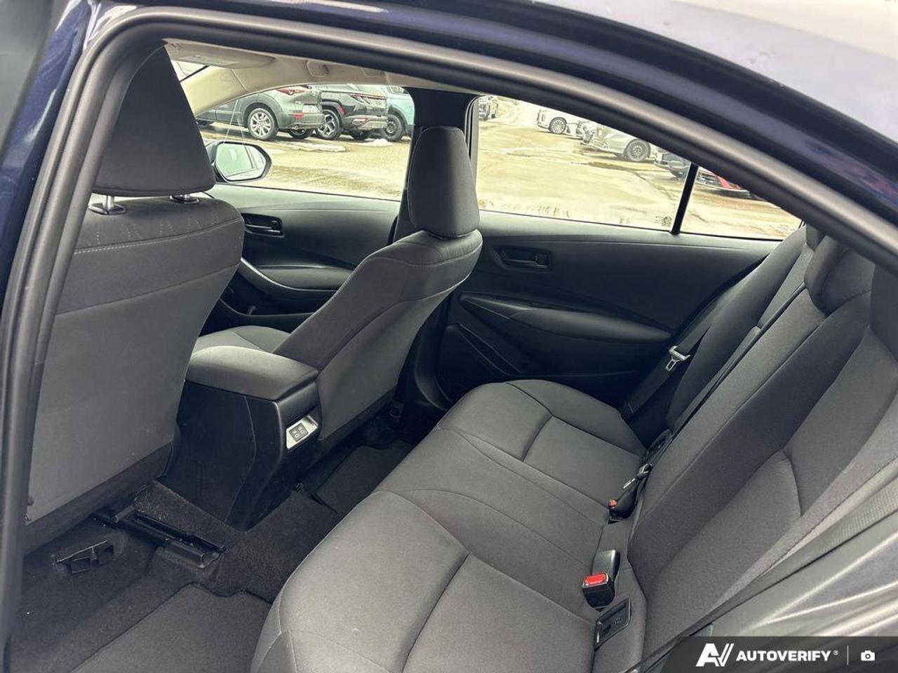 2024 Toyota Corolla LE   CLEAN CARFAX   CARPLAY   BLIND SPOT MONITOR Photo