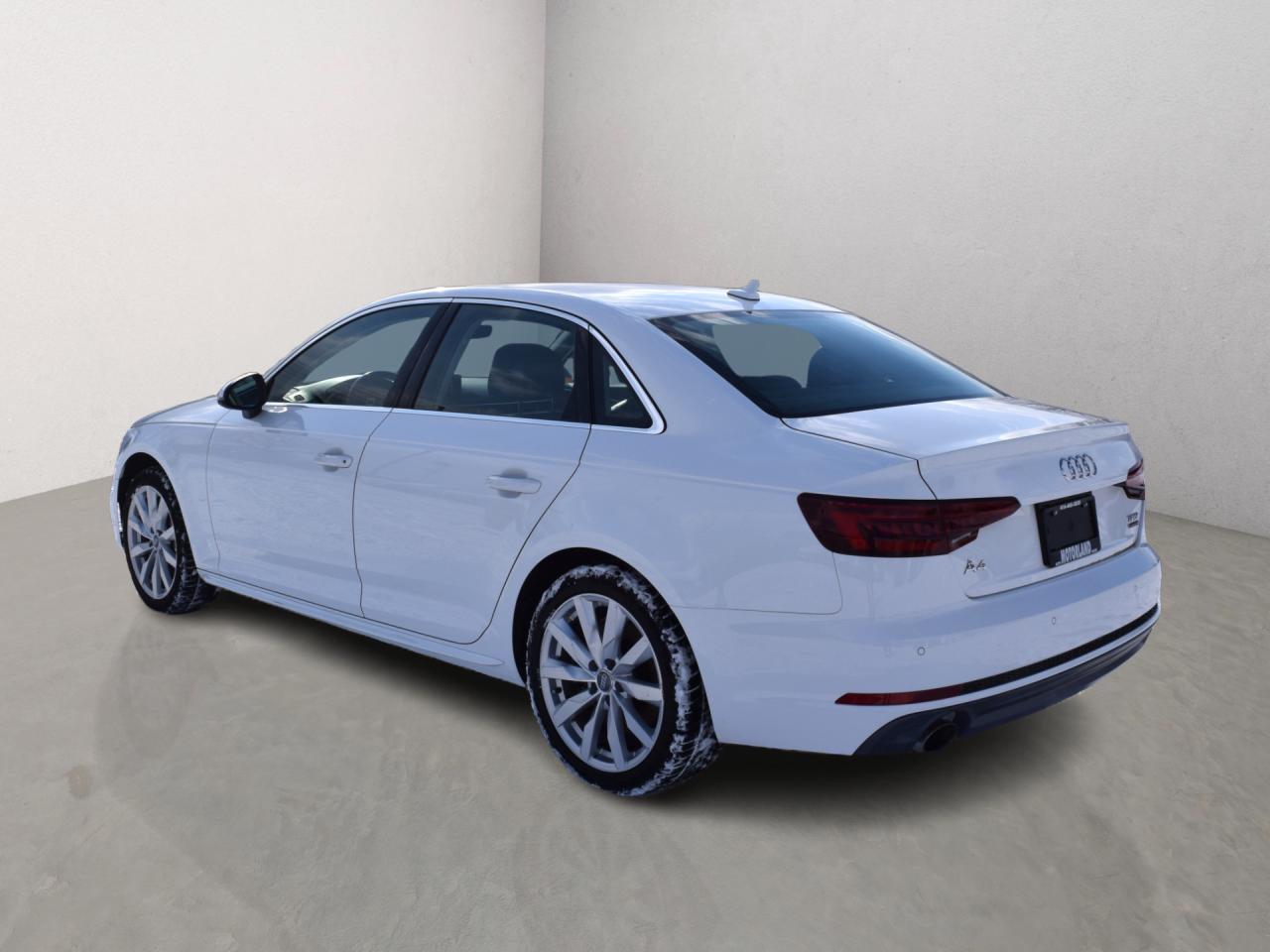 2018 Audi A4 Komfort Plus AWD Sunroof Photo