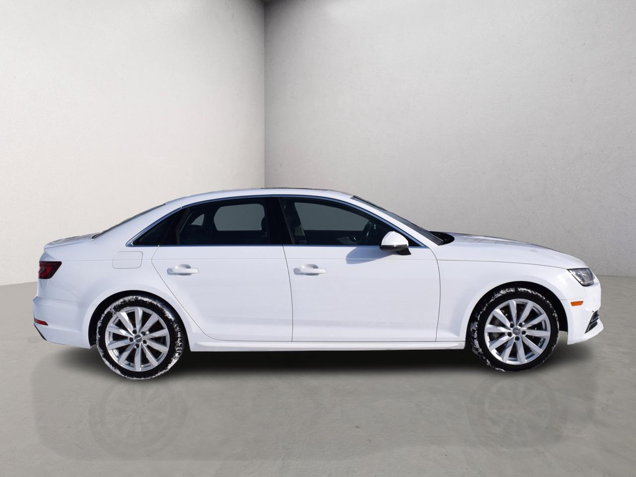 2018 Audi A4 Komfort Plus AWD Sunroof Photo3