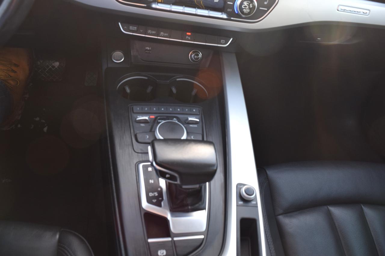 2018 Audi A4 Komfort Plus AWD Sunroof Photo