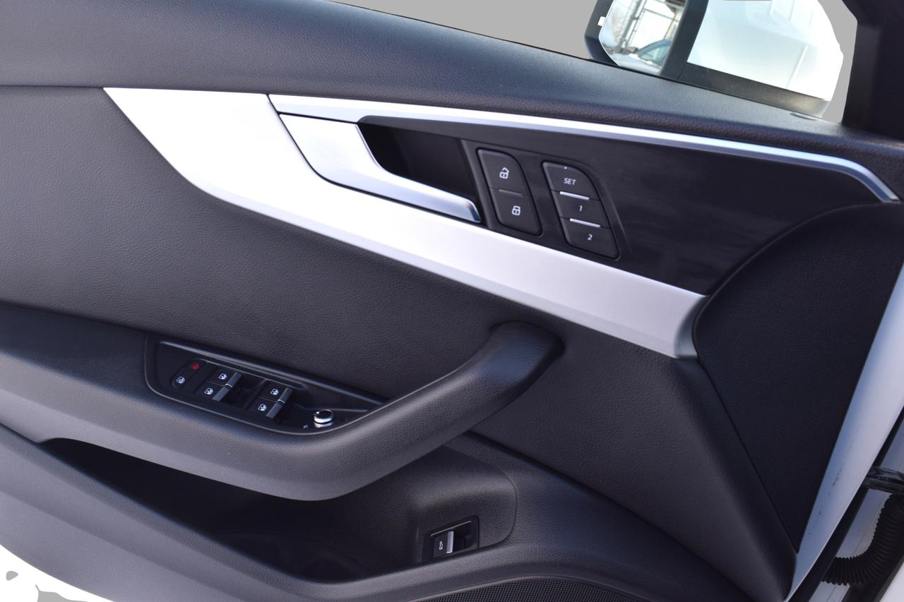 2018 Audi A4 Komfort Plus AWD Sunroof Photo