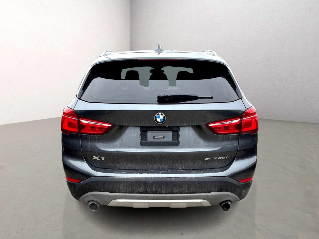 2019 BMW X1 xDrive28i Navi Panoramic Sunroof Photo4