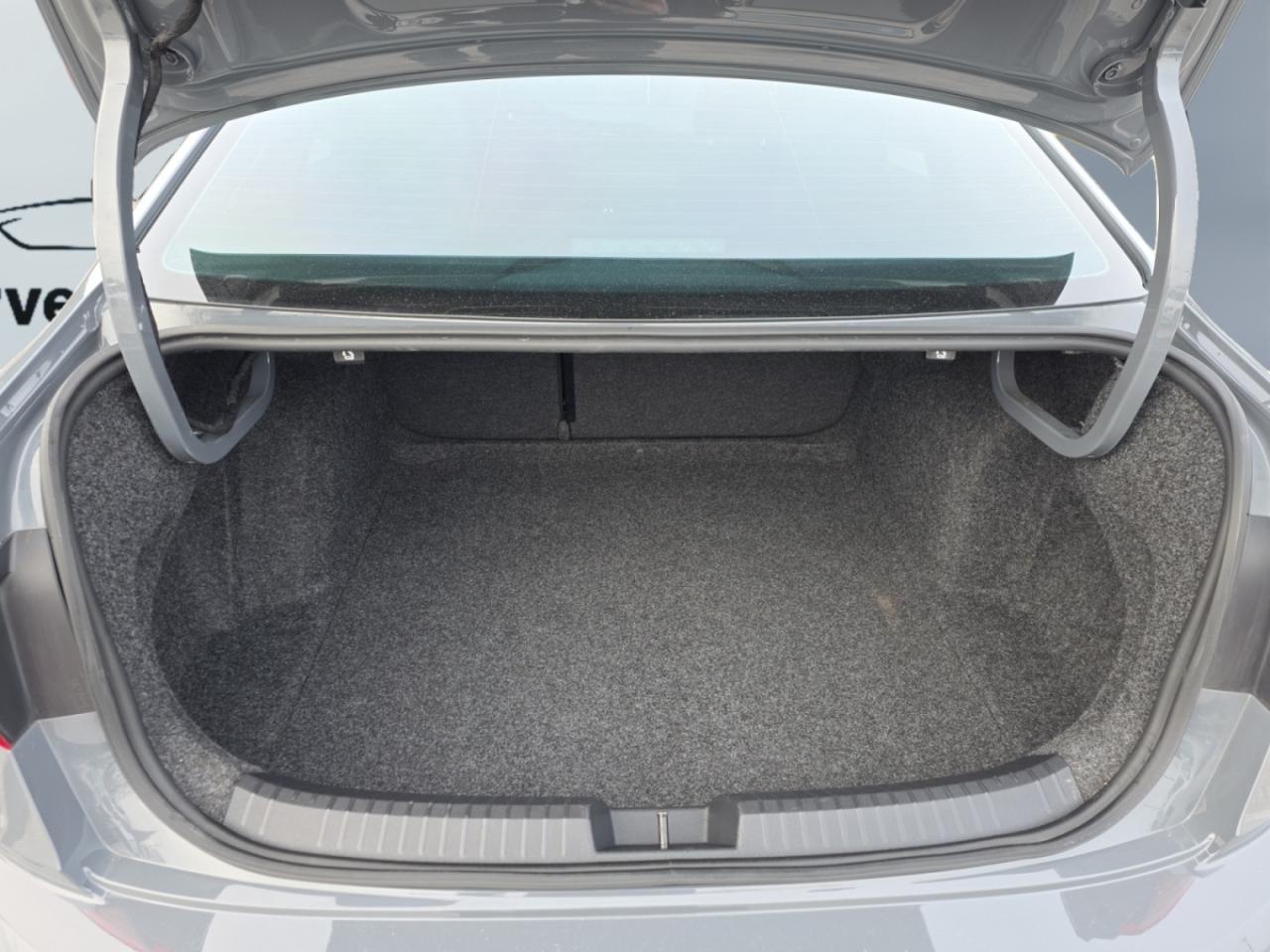 2019 Volkswagen Jetta GLI DSG * NO ACCIDENTS / ROOF / CARPLAY / DRIVER A Photo