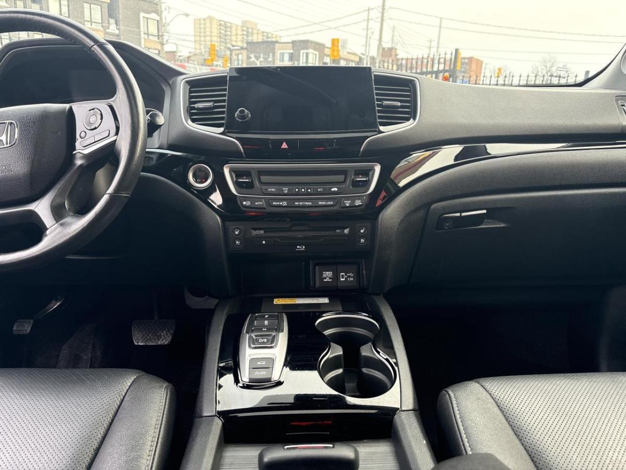 2022 Honda Pilot Touring 8-Passenger AWD Photo