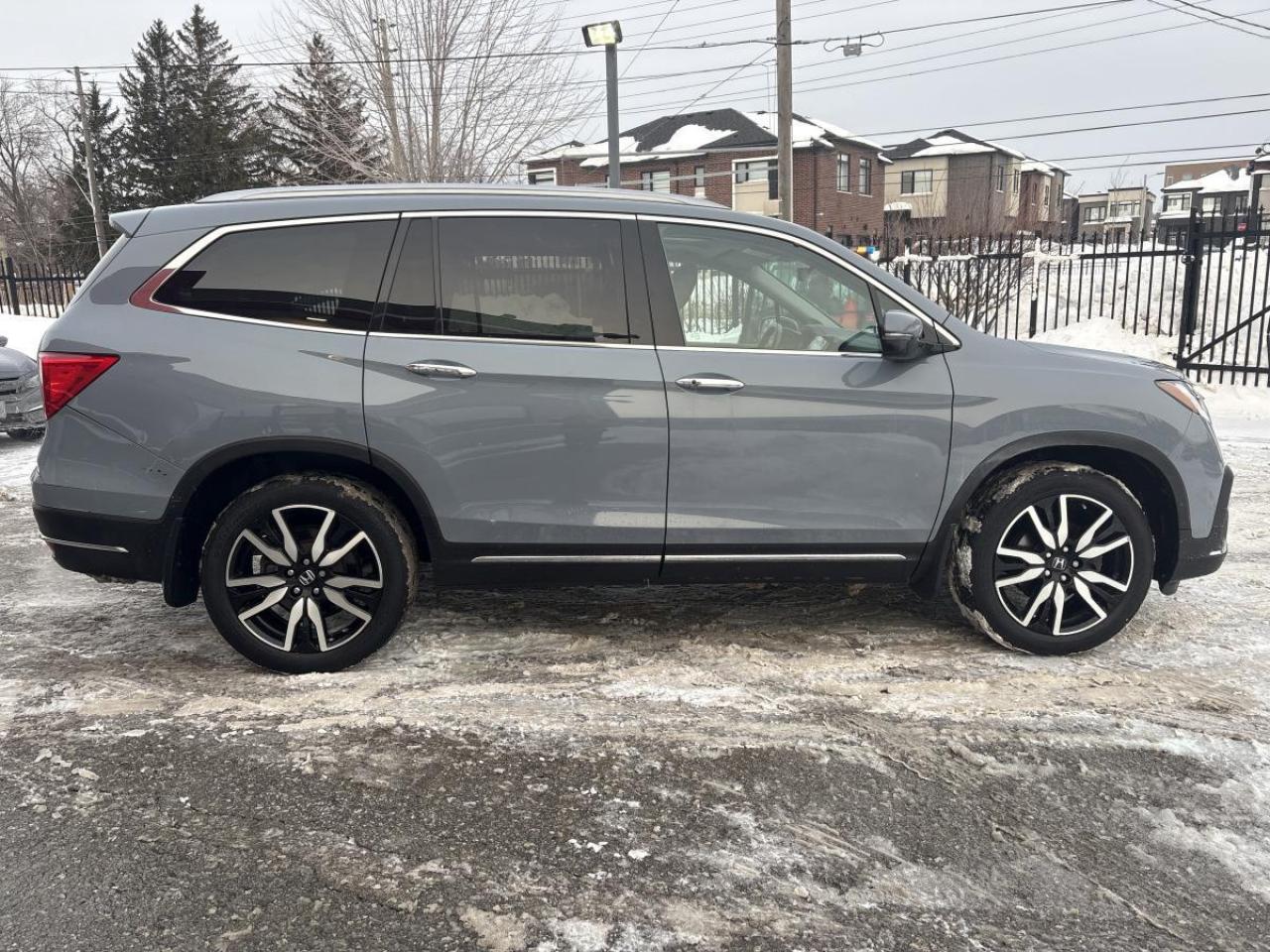2022 Honda Pilot Touring 8-Passenger AWD Photo