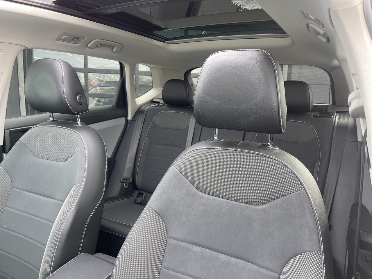 2022 Volkswagen Taos Comfortline AWD   Leather   Panoroof   New Tires Photo