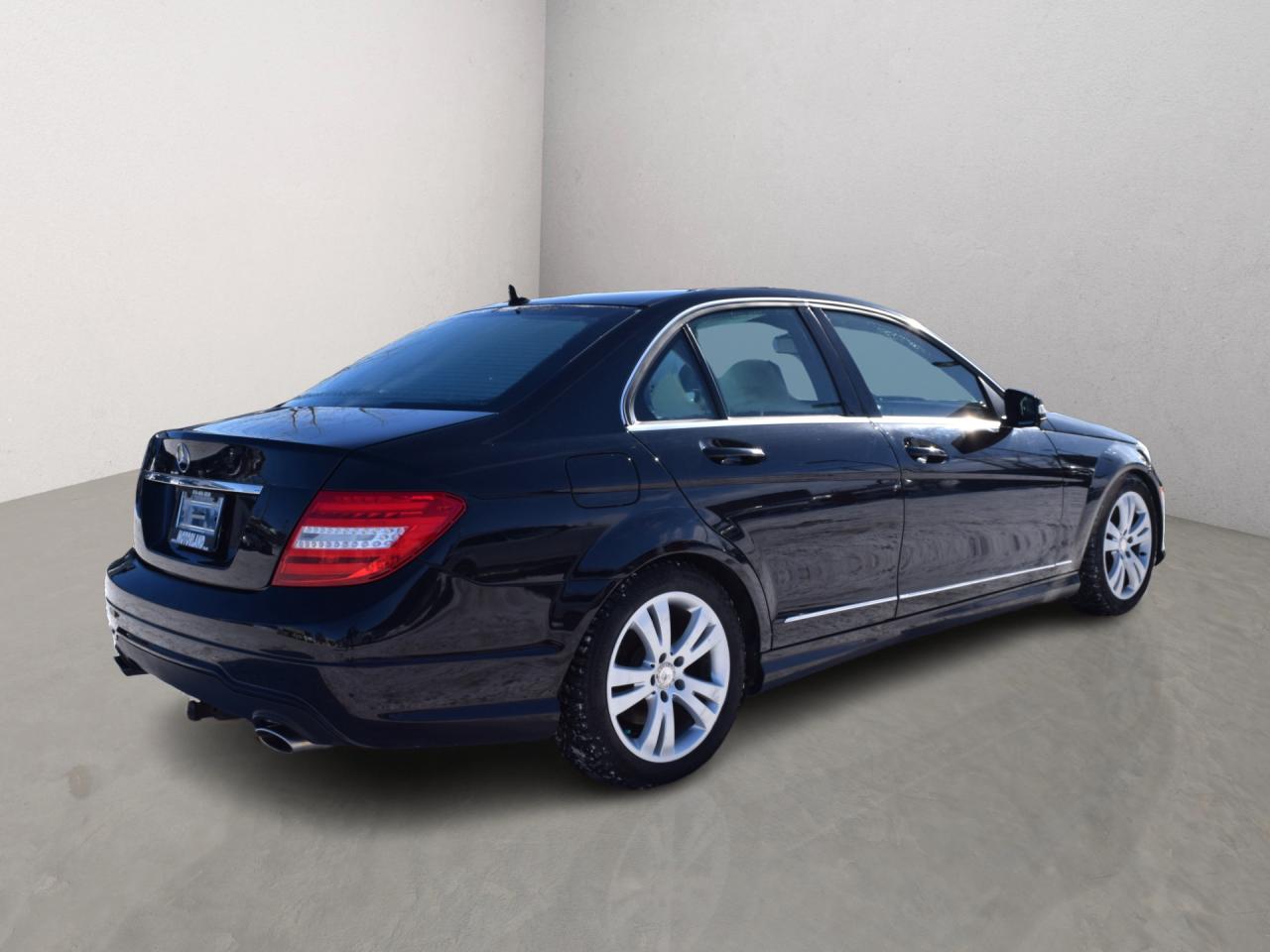 2014 Mercedes-Benz C-Class C300  4MATIC Photo