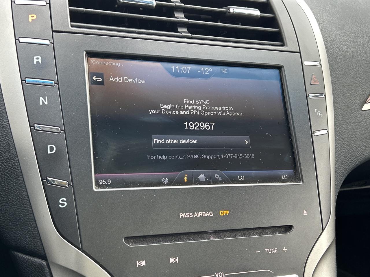 2015 Lincoln MKZ ECOBOOST, FWD, HEATED/ COOLED LEATHER! Photo