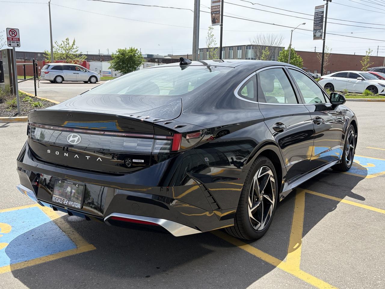 2025 Hyundai Sonata 2.5L Pref-Trend AWD   Starting from 4.69% OAC Photo