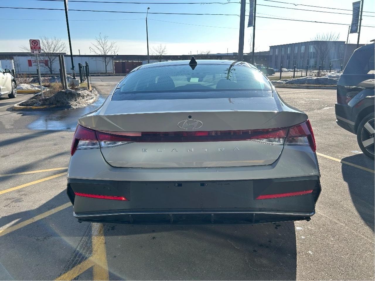 2025 Hyundai Elantra Preferred IVT w-Tech Pkg   Starting from 4.69% OAC Photo3