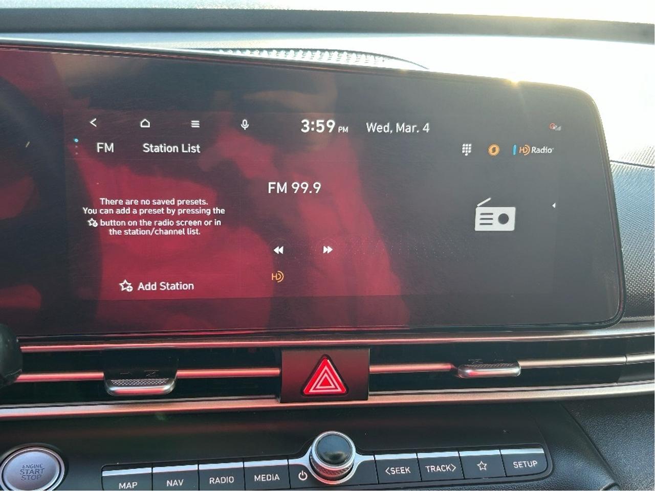 2025 Hyundai Elantra Preferred IVT w-Tech Pkg   Starting from 4.69% OAC Photo
