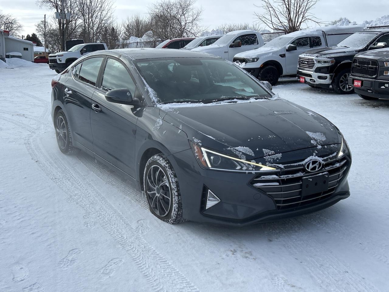 2019 Hyundai Elantra PREFERRED, CLEAN CARFAX, HEATED SEATS/ WHEEL! Photo