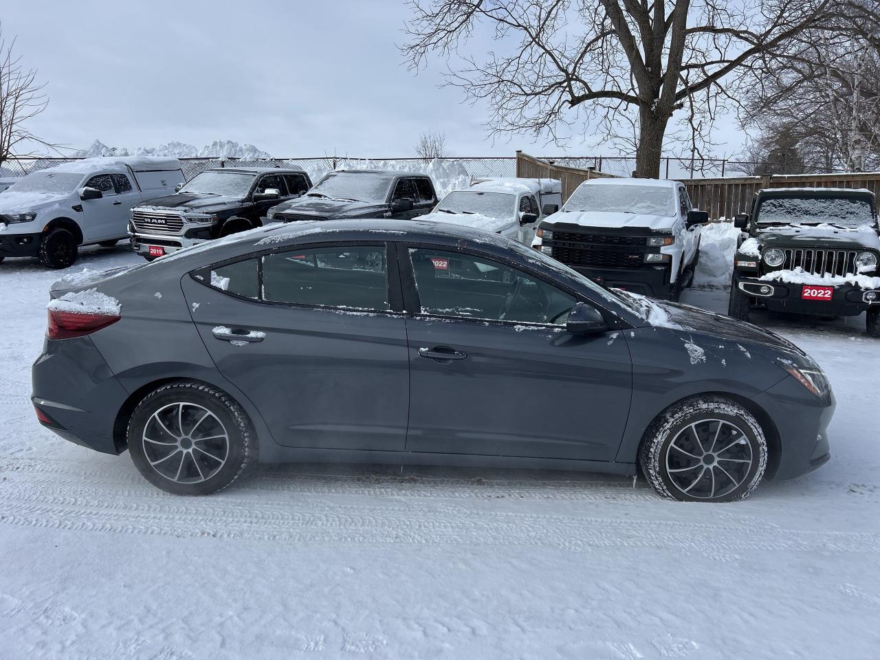 2019 Hyundai Elantra PREFERRED, CLEAN CARFAX, HEATED SEATS/ WHEEL! Photo