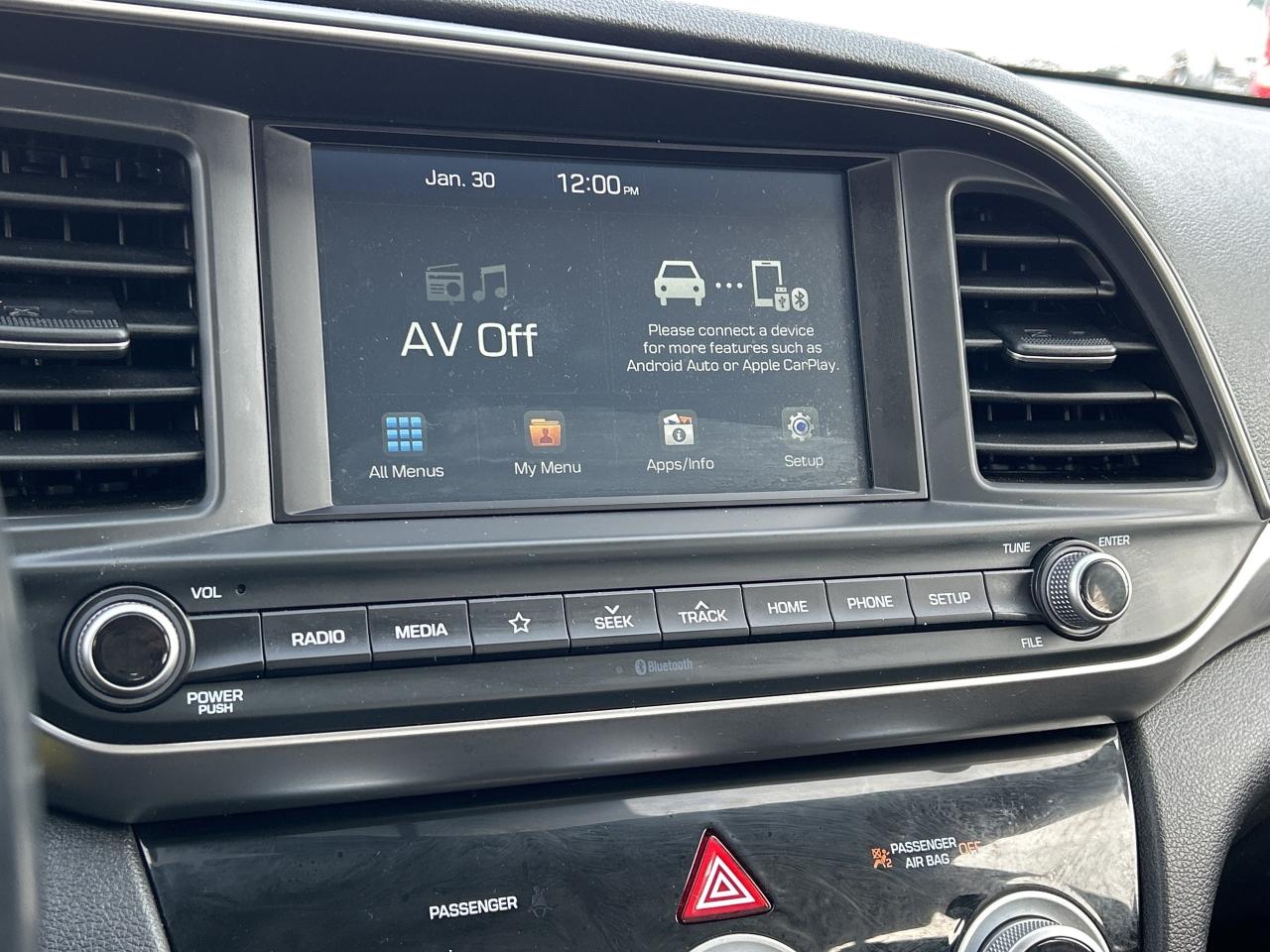 2019 Hyundai Elantra PREFERRED, CLEAN CARFAX, HEATED SEATS/ WHEEL! Photo