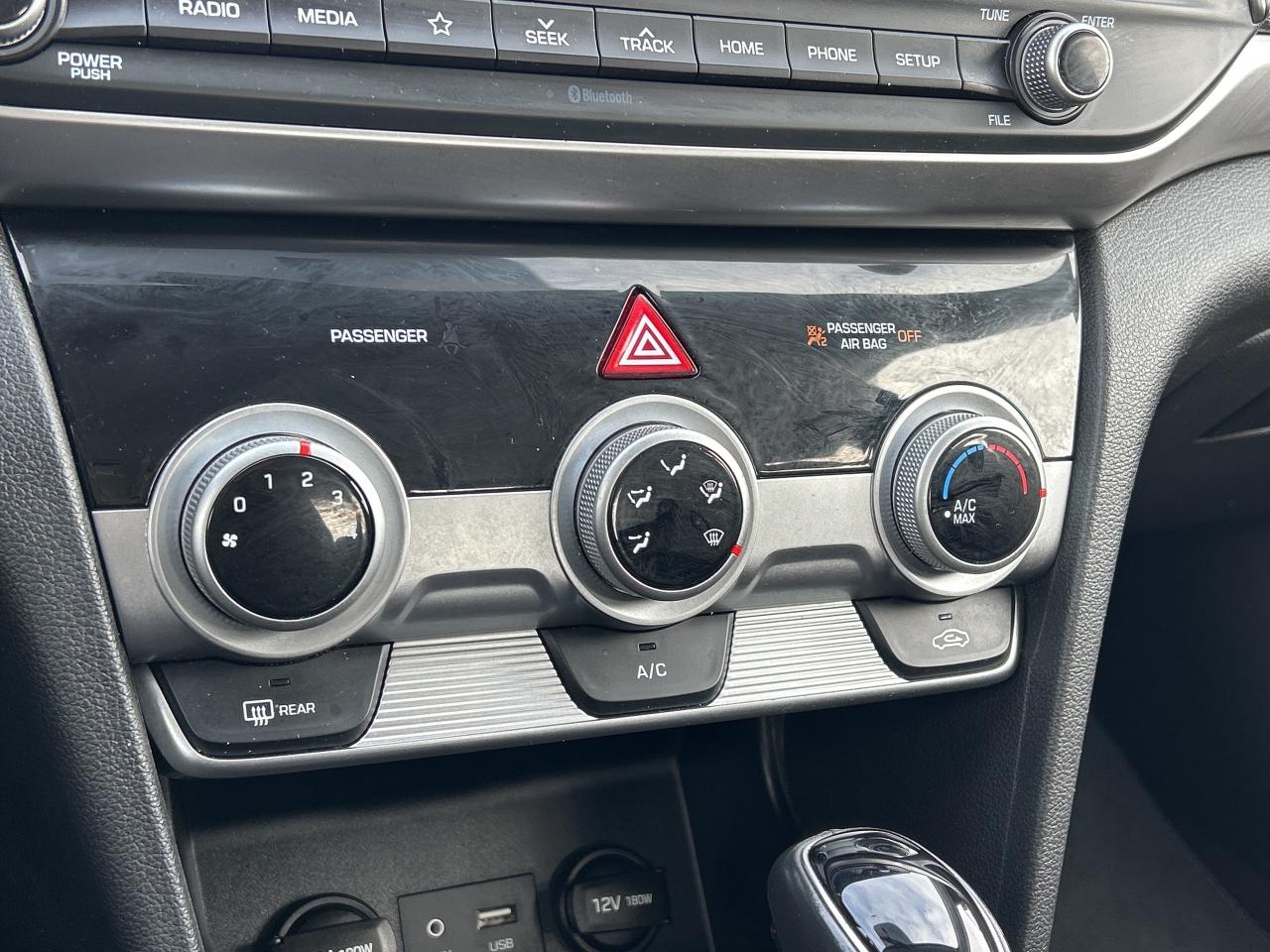 2019 Hyundai Elantra PREFERRED, CLEAN CARFAX, HEATED SEATS/ WHEEL! Photo