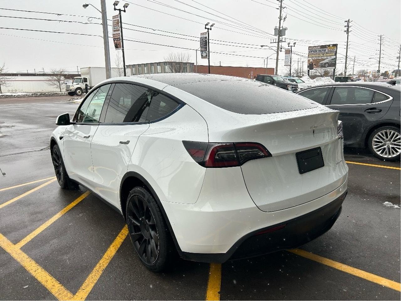 2023 Tesla Model Y Long Range AWD   CLEAN CARFAX   ONE OWNER Photo