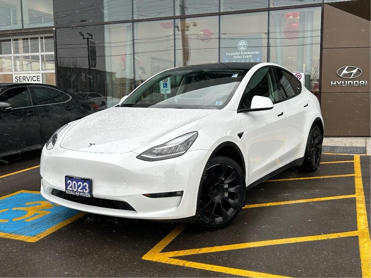 2023 Tesla Model Y Long Range AWD   CLEAN CARFAX   ONE OWNER Photo