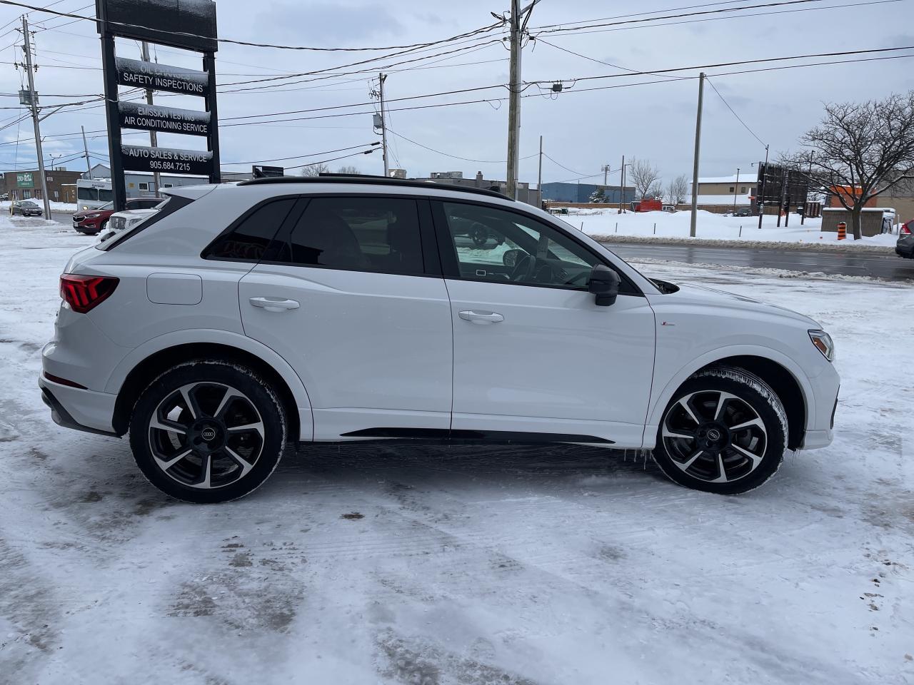 2022 Audi Q3 Progressiv 45 TFSI quattro AWD Leather Panoroof Photo