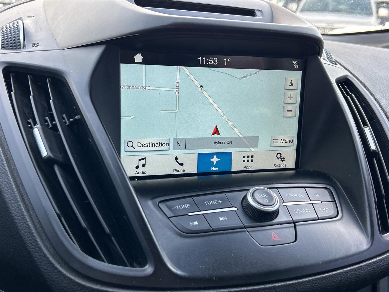 2017 Ford Escape SE, BACK UP CAMERA, NAV, HEATED CLOTH SEATS! Photo
