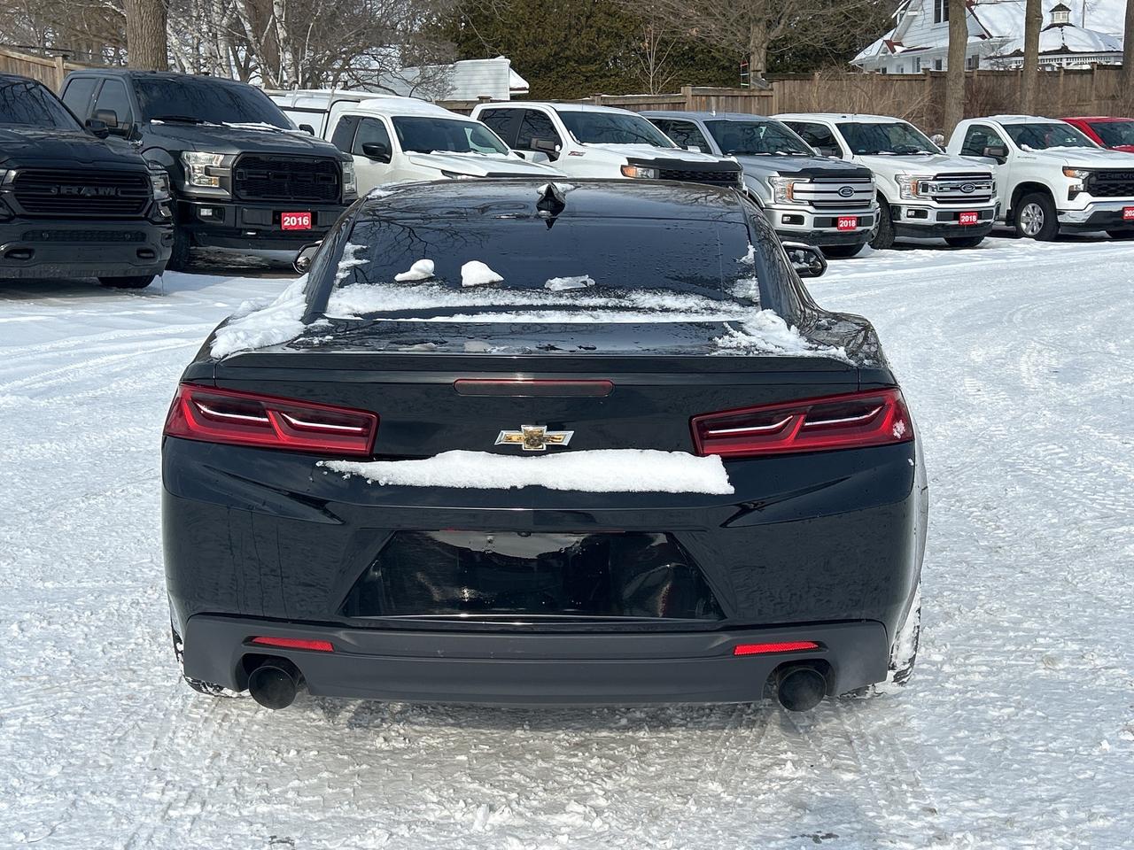 2017 Chevrolet Camaro 1LT, CLEAN CARFAX, SUNROOF, REMOTE START! Photo4