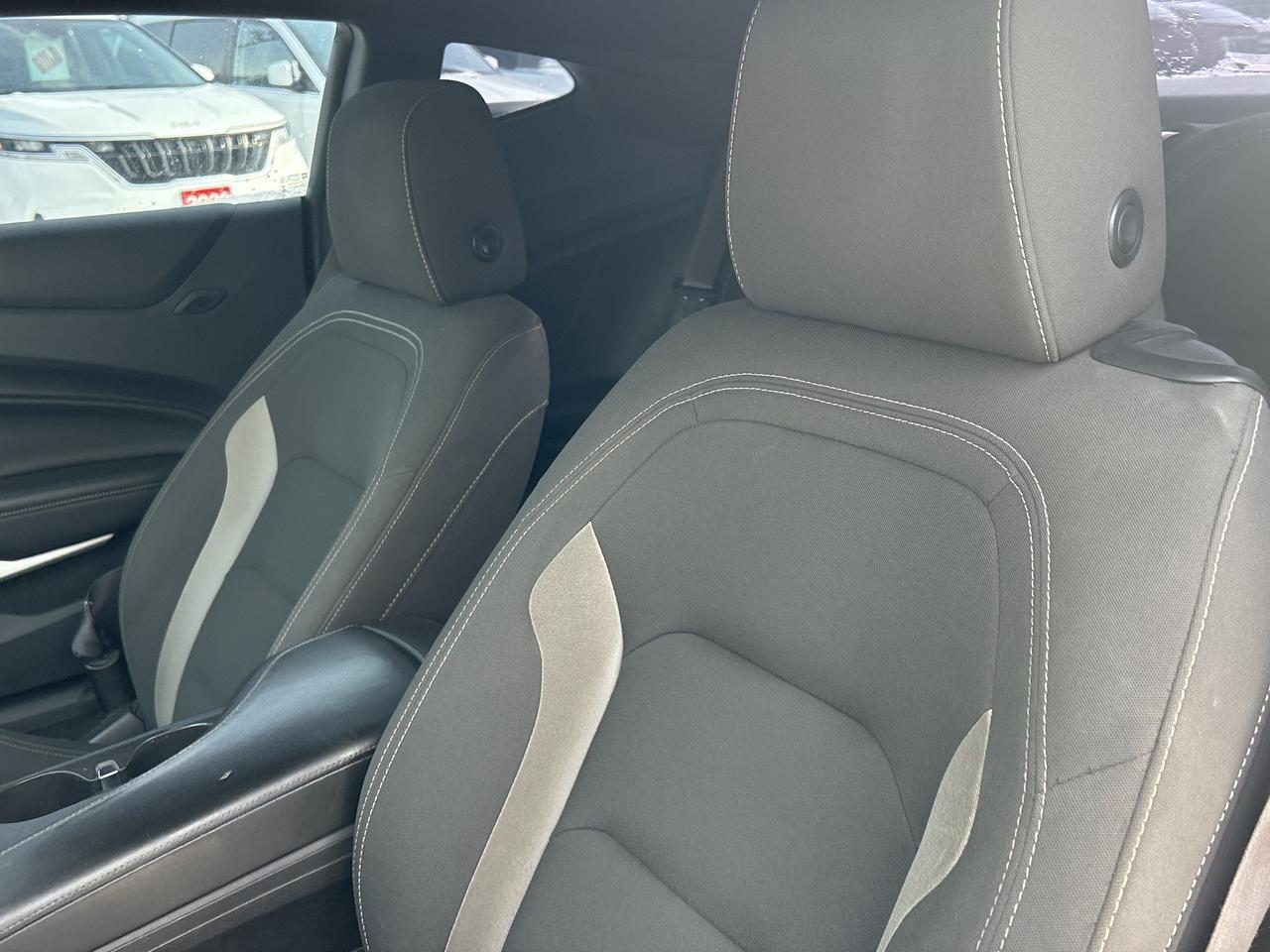 2017 Chevrolet Camaro 1LT, CLEAN CARFAX, SUNROOF, REMOTE START! Photo