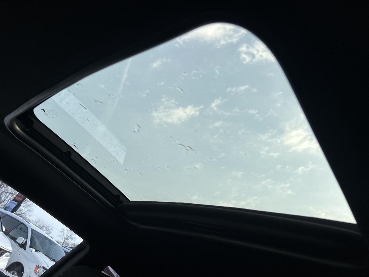 2017 Chevrolet Camaro 1LT, CLEAN CARFAX, SUNROOF, REMOTE START! Photo