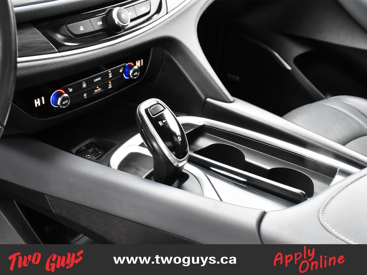 2020 Buick Enclave Essence 3.6L AWD   ST Pkg   Panoroof Photo