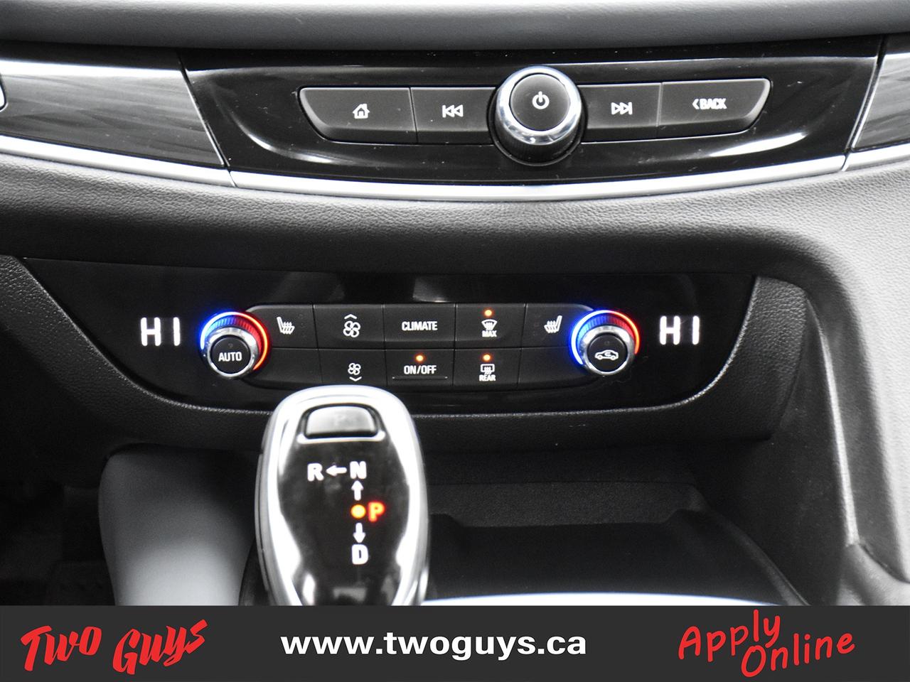 2020 Buick Enclave Essence 3.6L AWD   ST Pkg   Panoroof Photo