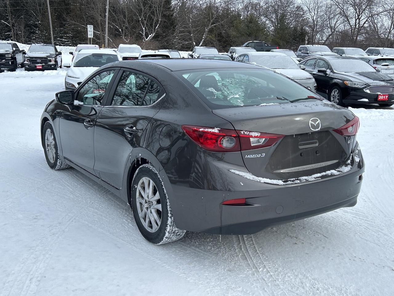 2016 Mazda MAZDA3 GS, AUTOMATIC, BACK UP CAMERA, HEATED SEATS! Photo