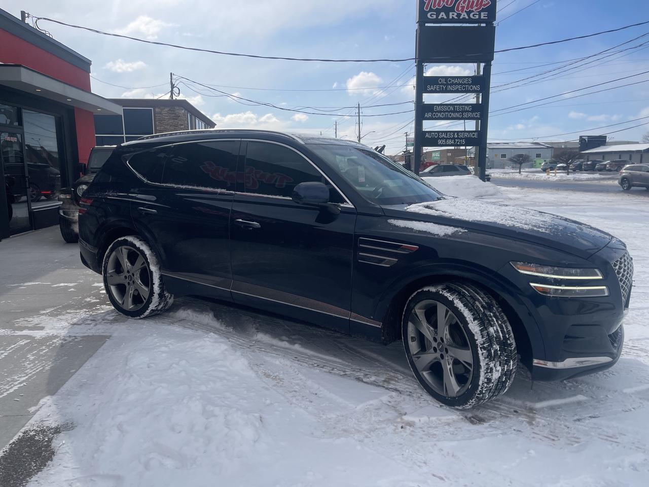 2021 Genesis GV80 3.5T Advanced +   7 Pass   Nav   Pano Photo