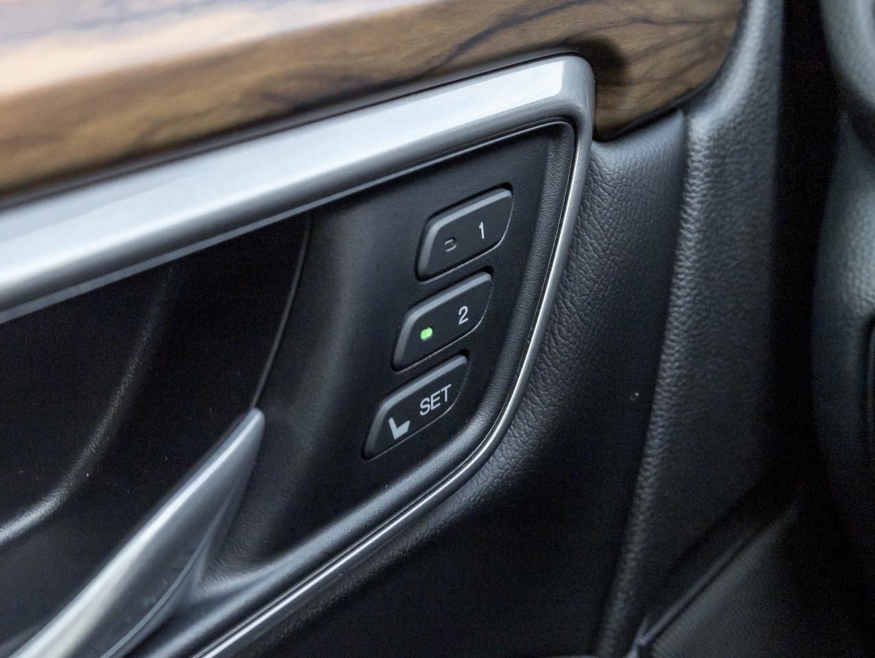 2019 Honda CR-V Touring AWD -NO Accidents-Dealer Serviced-Fully Lo Photo