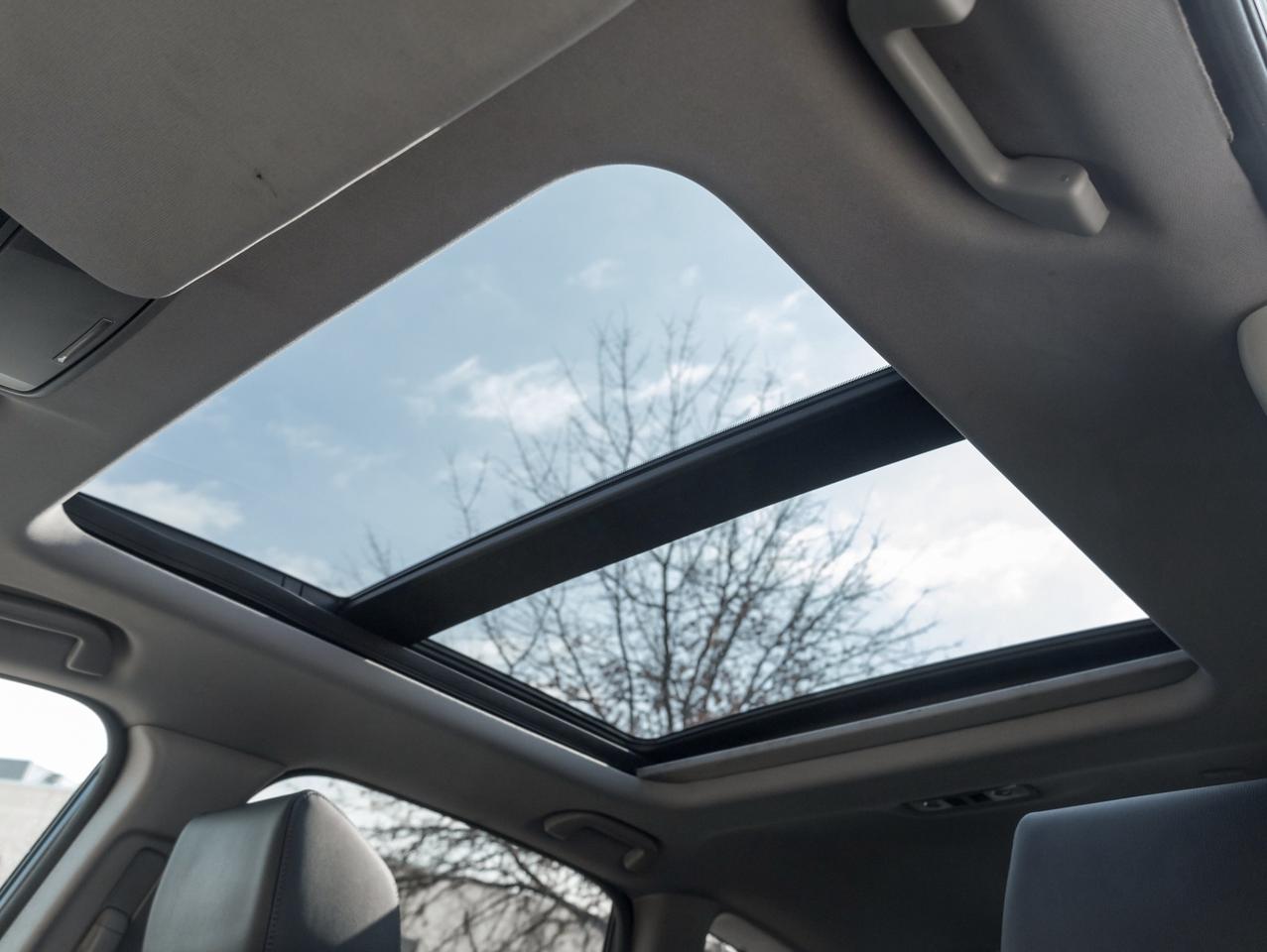 2019 Honda CR-V Touring AWD -NO Accidents-Dealer Serviced-Fully Lo Photo