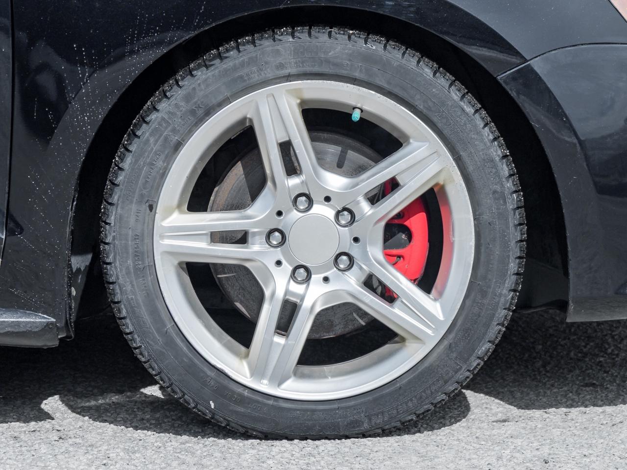 2013 Volkswagen GLI Nav, Leather, Sunroof, Manual Photo