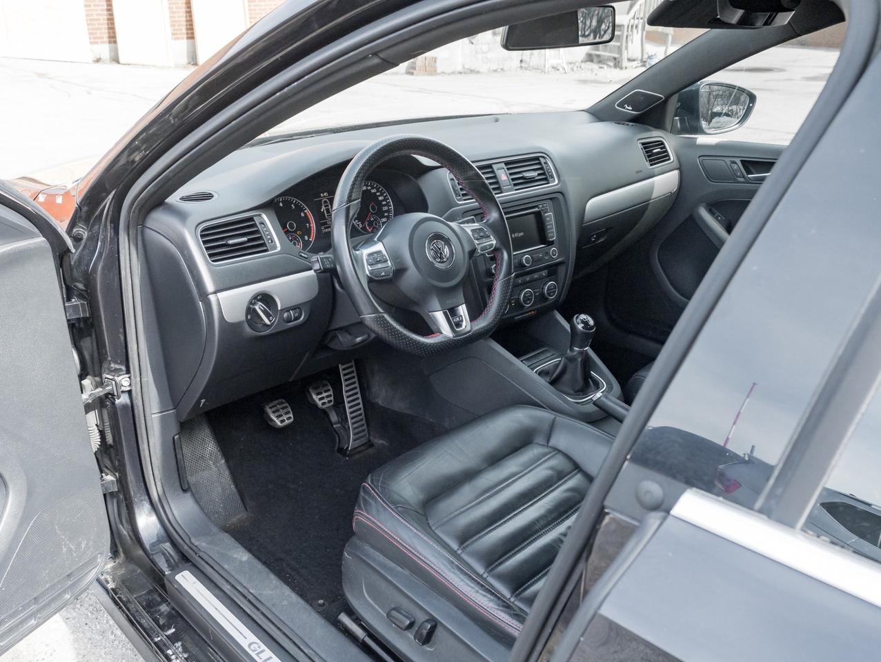 2013 Volkswagen GLI Nav, Leather, Sunroof, Manual Photo