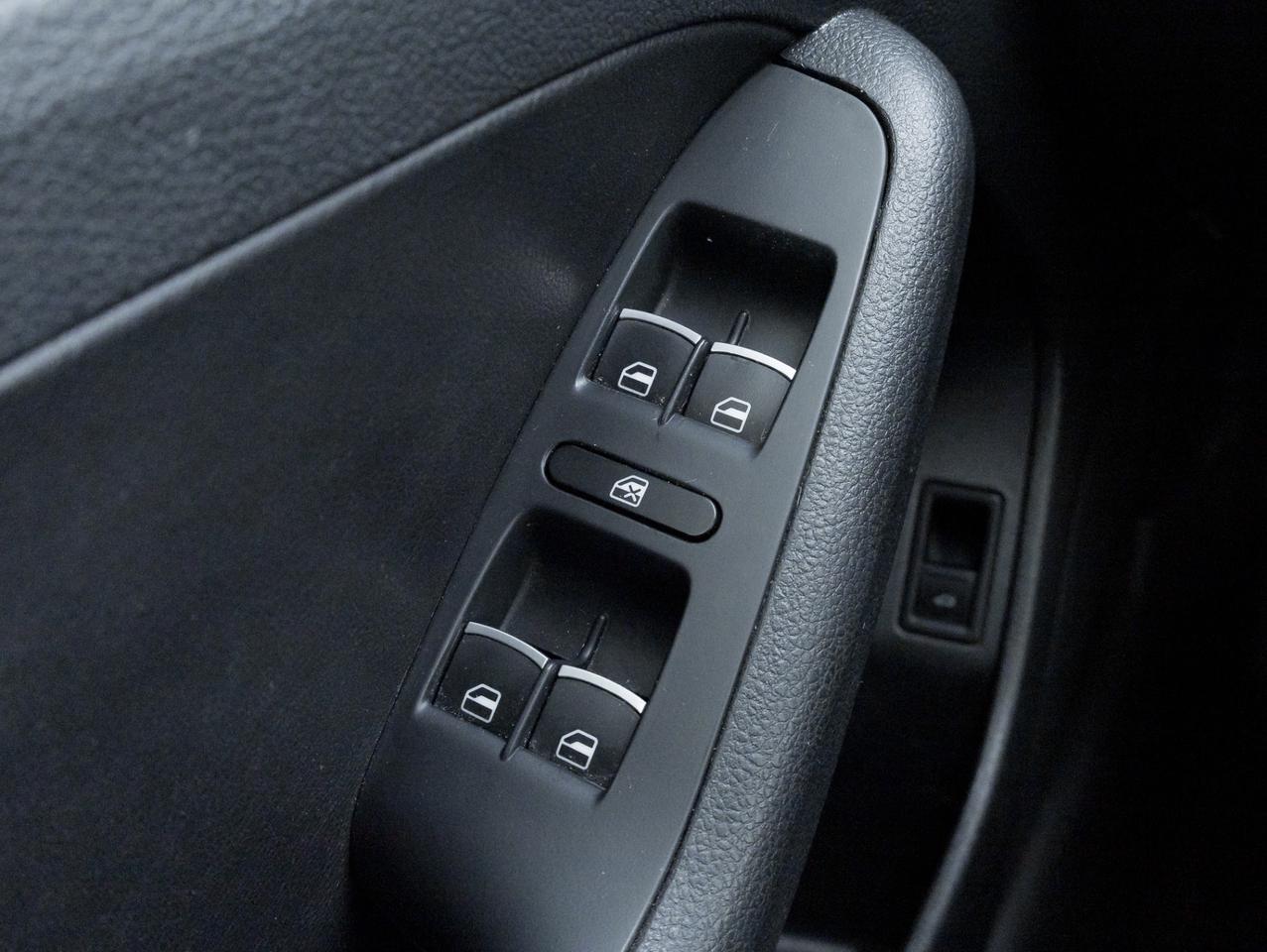 2013 Volkswagen GLI Nav, Leather, Sunroof, Manual Photo