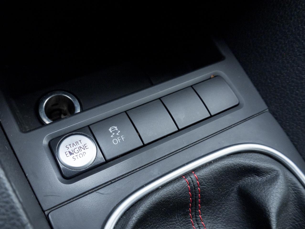 2013 Volkswagen GLI Nav, Leather, Sunroof, Manual Photo