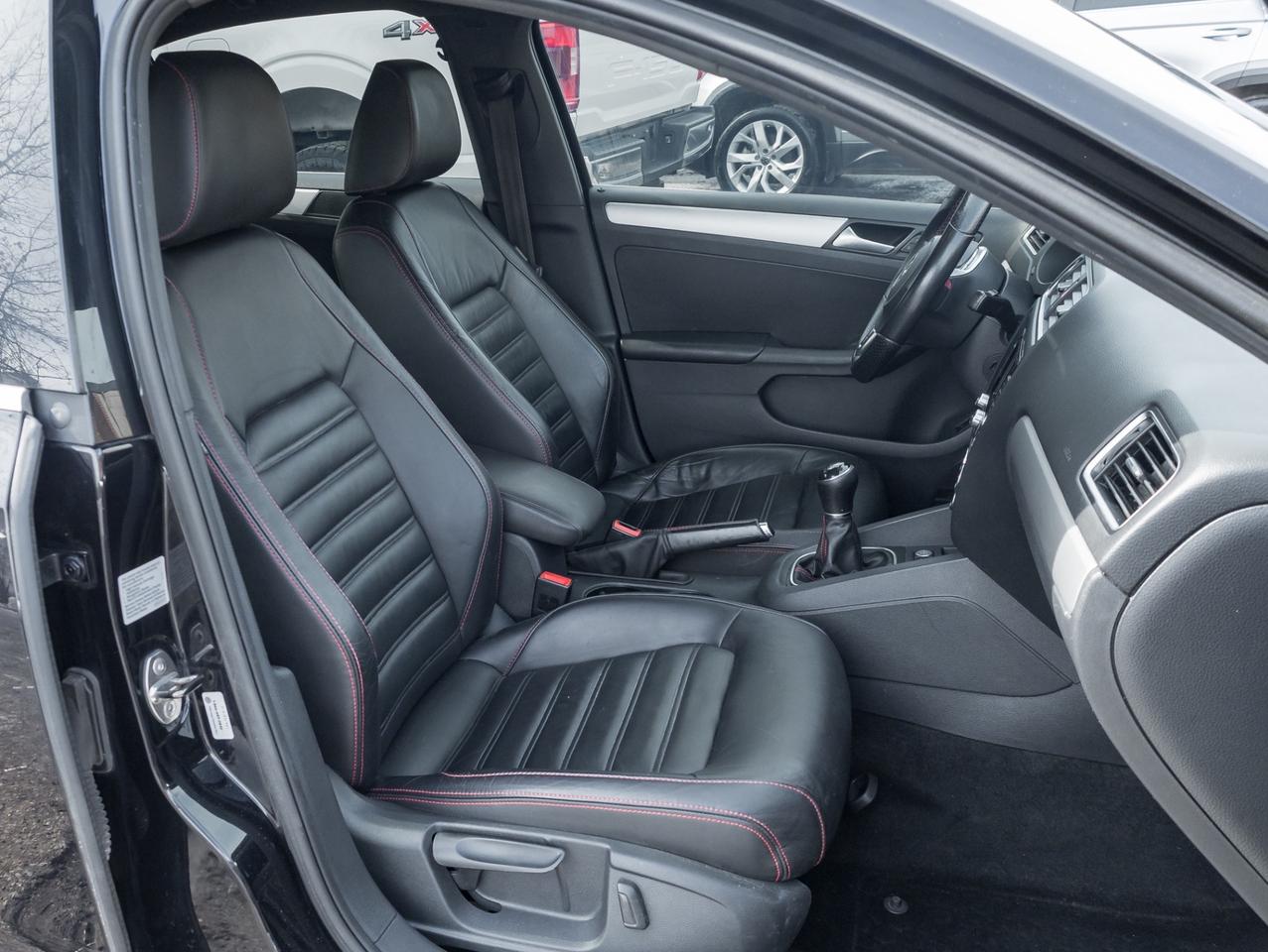 2013 Volkswagen GLI Nav, Leather, Sunroof, Manual Photo