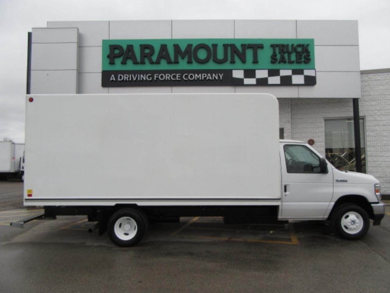 2022 Ford E-450 GAS 16 FT CUBE VAN WITH ROLLOUT RAMP Photo