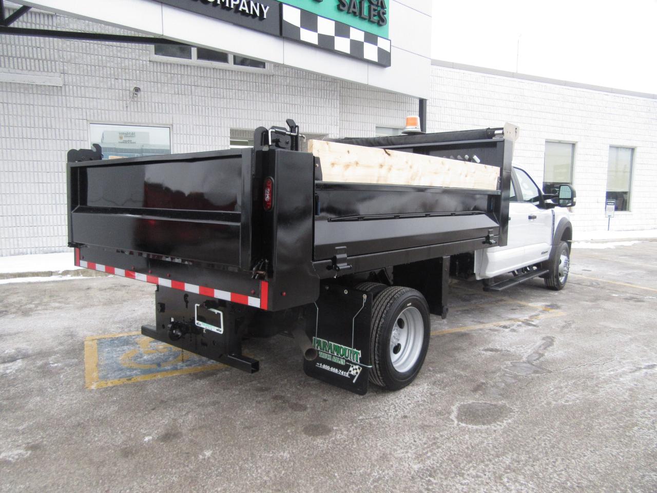 2023 Ford F-550 CREW CAB 4X4 DIESEL WITH 12FT STEEL DUMP BOX Photo2