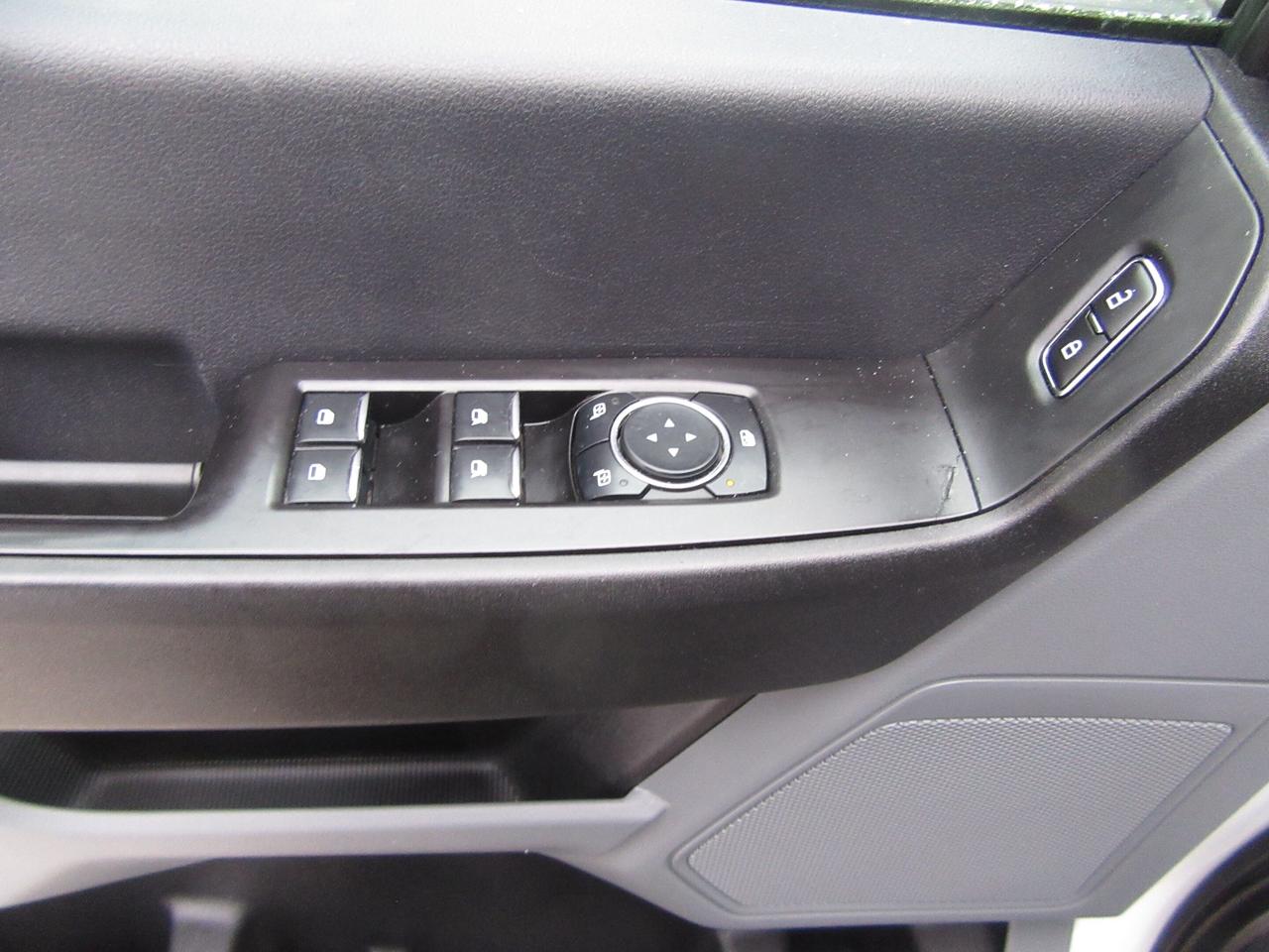 2023 Ford F-550 CREW CAB 4X4 DIESEL WITH 12FT STEEL DUMP BOX Photo