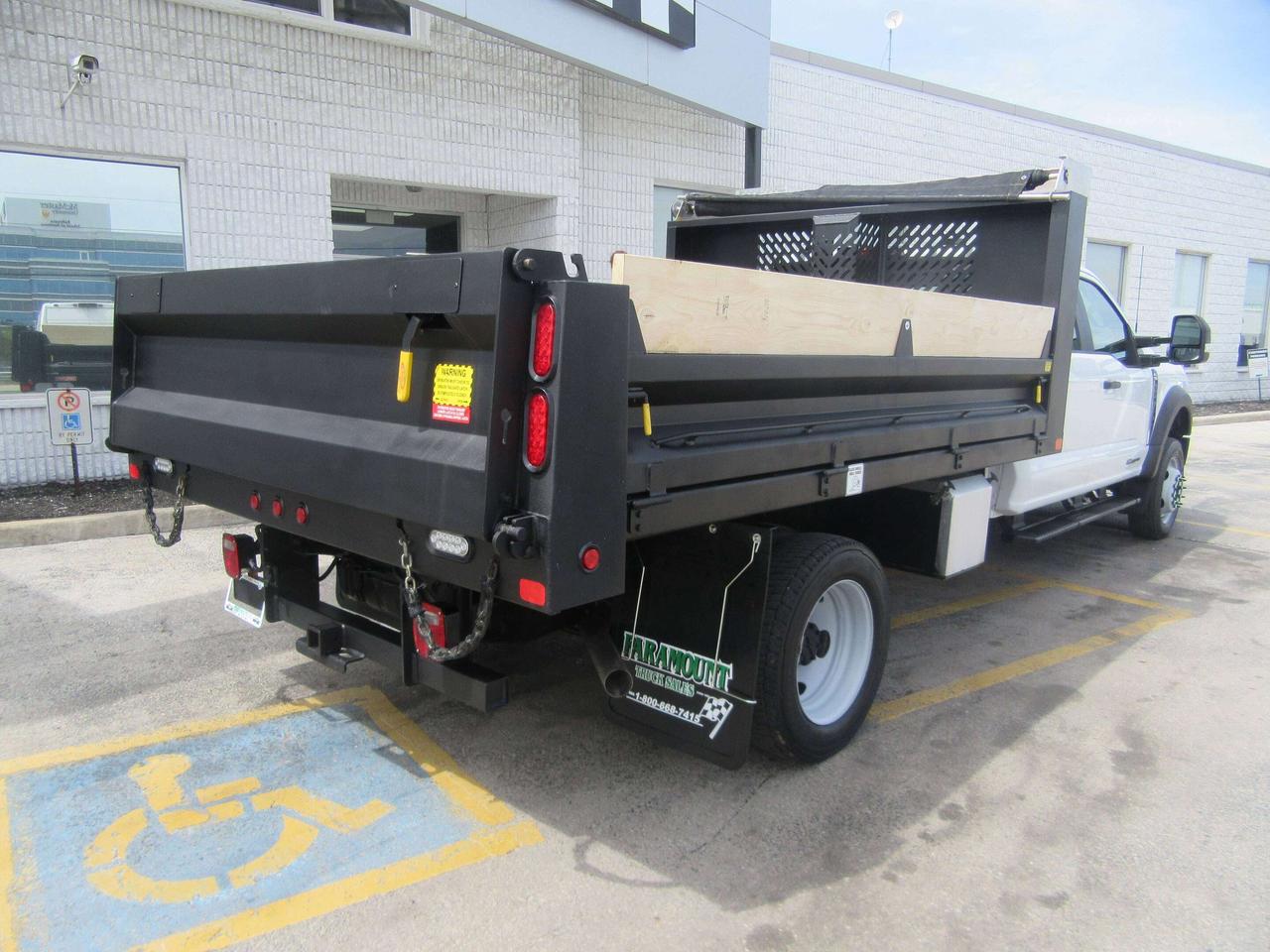 2023 Ford F-550 CREW CAB 4X4 DIESEL WITH 12FT STEEL DUMP BOX Photo