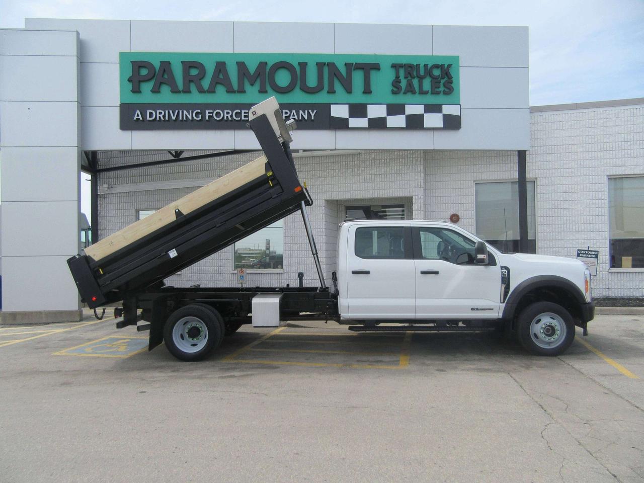 2023 Ford F-550 CREW CAB 4X4 DIESEL WITH 12FT STEEL DUMP BOX Photo