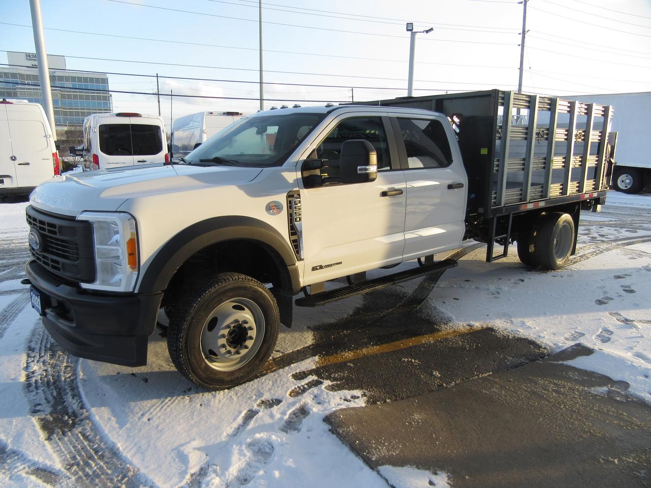 2023 Ford F-550 CREW CAB 4X4 12FT FLATDECK & POWER LIFTGATE Photo