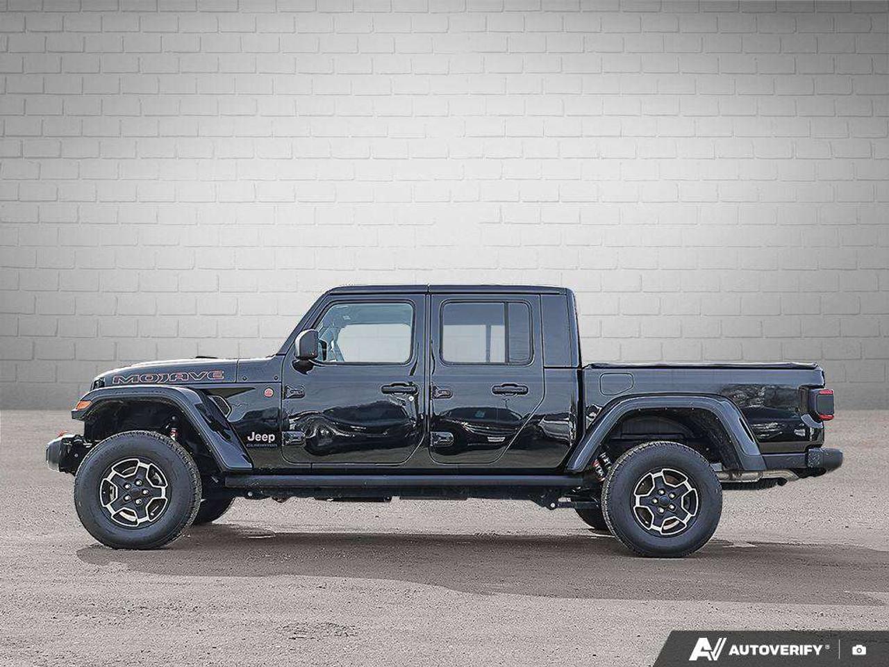 2023 Jeep Gladiator MojaveV6, ADAPTIVE CRUISE, LEATHER, NAVI, 4X4, FOX SUSPENSION Photo